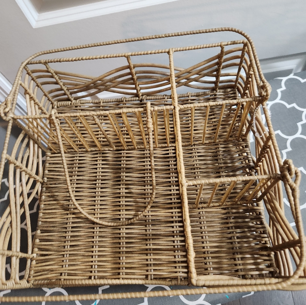 WICKER wore Caddy